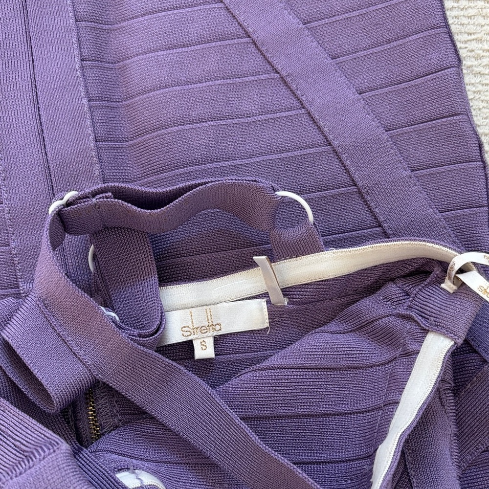 Purple Bandage Dress stretta - Picture 4 of 5